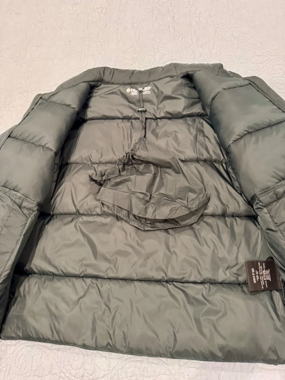 NEW WITH TAGS HEATKEEP DARKEST SPRUCE GREEN PUFFER COAT SIZE MEDIUM PACKABLE